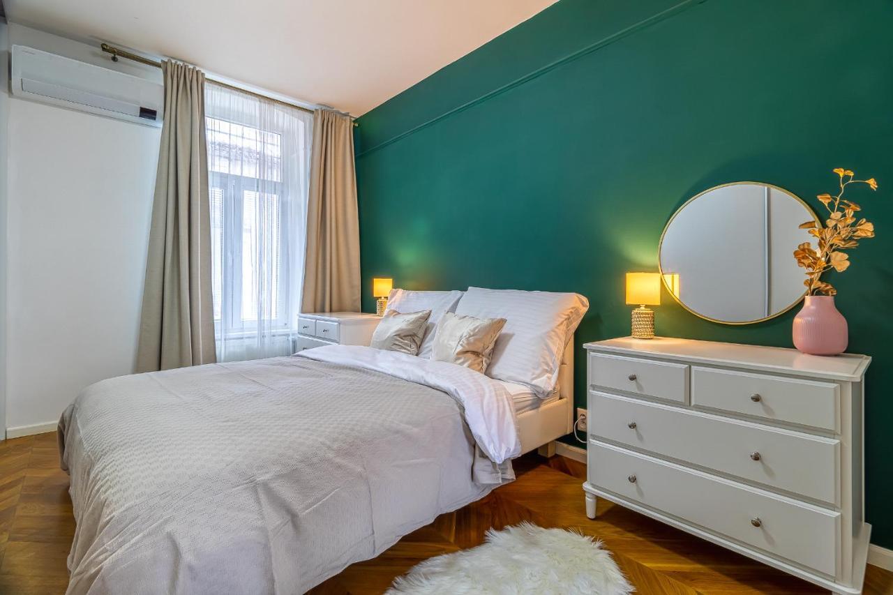 Trendy Apartment In Central Bratislava Exterior foto