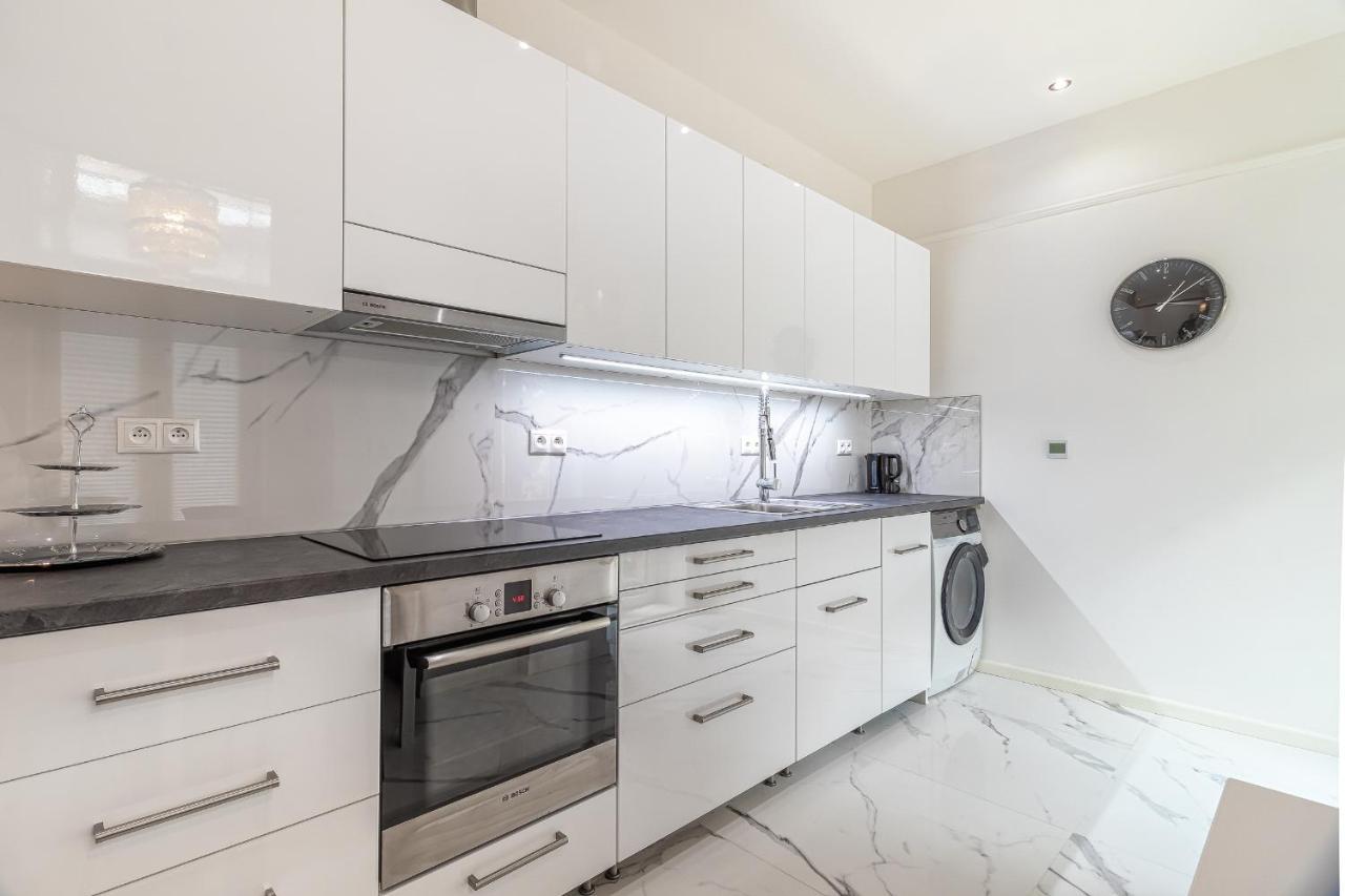 Trendy Apartment In Central Bratislava Exterior foto