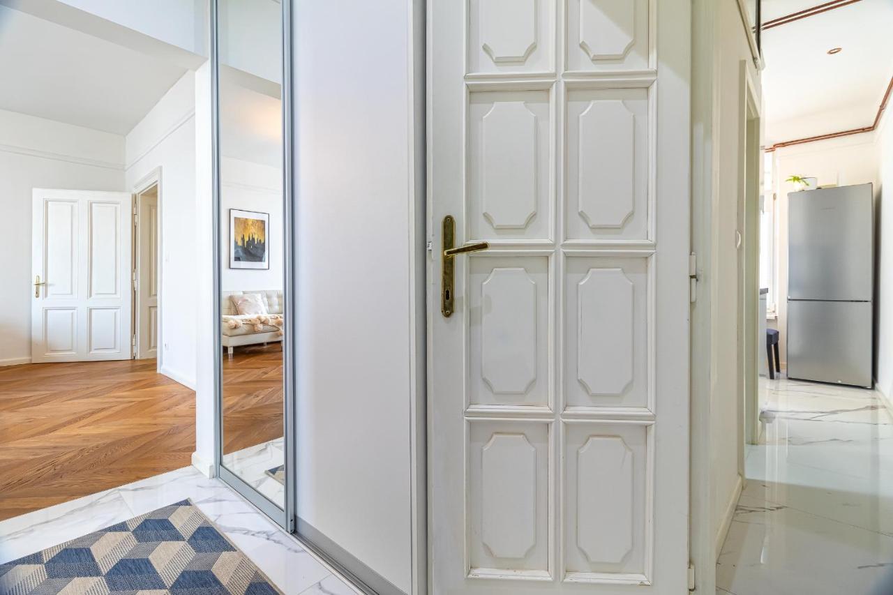 Trendy Apartment In Central Bratislava Exterior foto